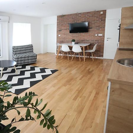 Home Apartmani I Sobe Osijek Extérieur photo
