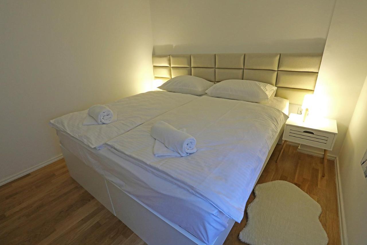 Home Apartmani I Sobe Osijek Extérieur photo