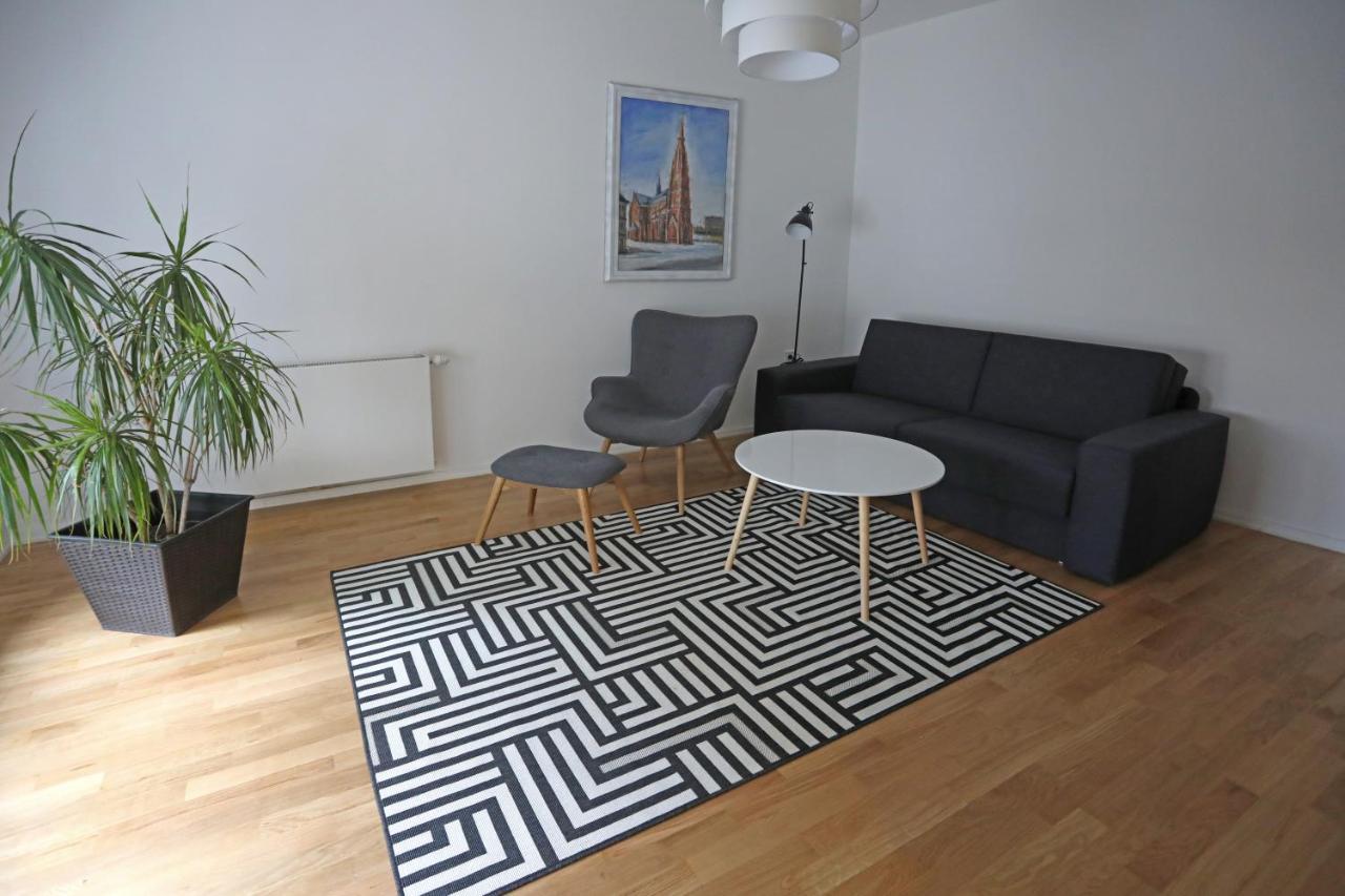 Home Apartmani I Sobe Osijek Extérieur photo
