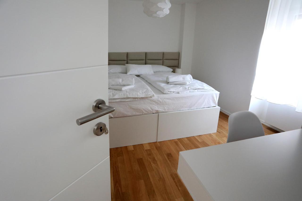 Home Apartmani I Sobe Osijek Extérieur photo