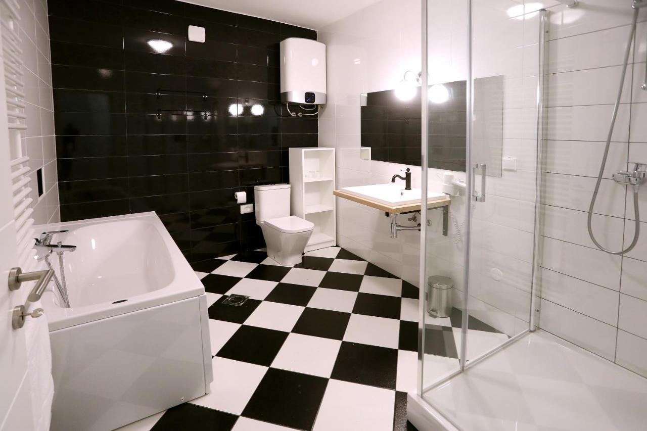 Home Apartmani I Sobe Osijek Extérieur photo