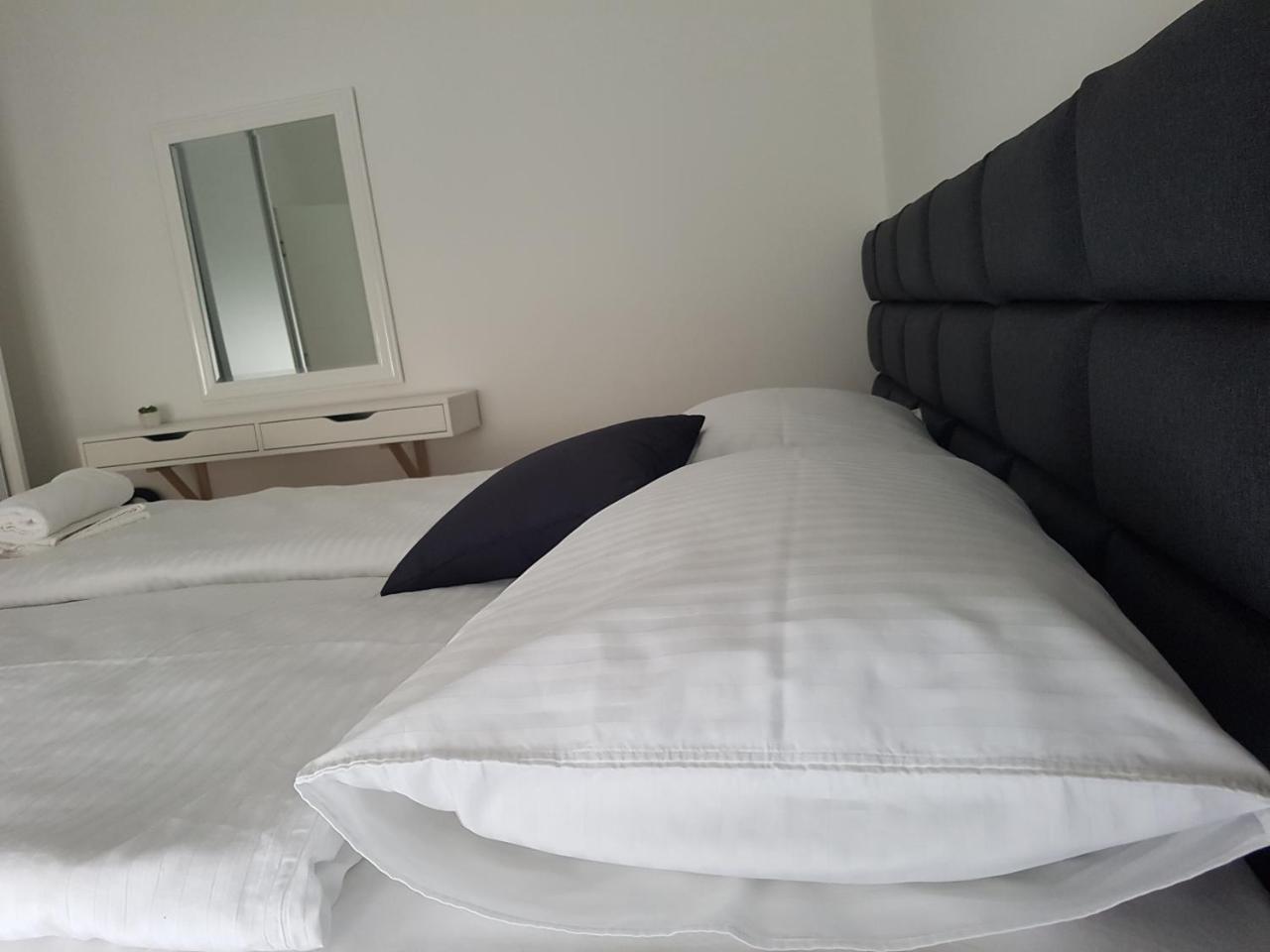 Home Apartmani I Sobe Osijek Extérieur photo