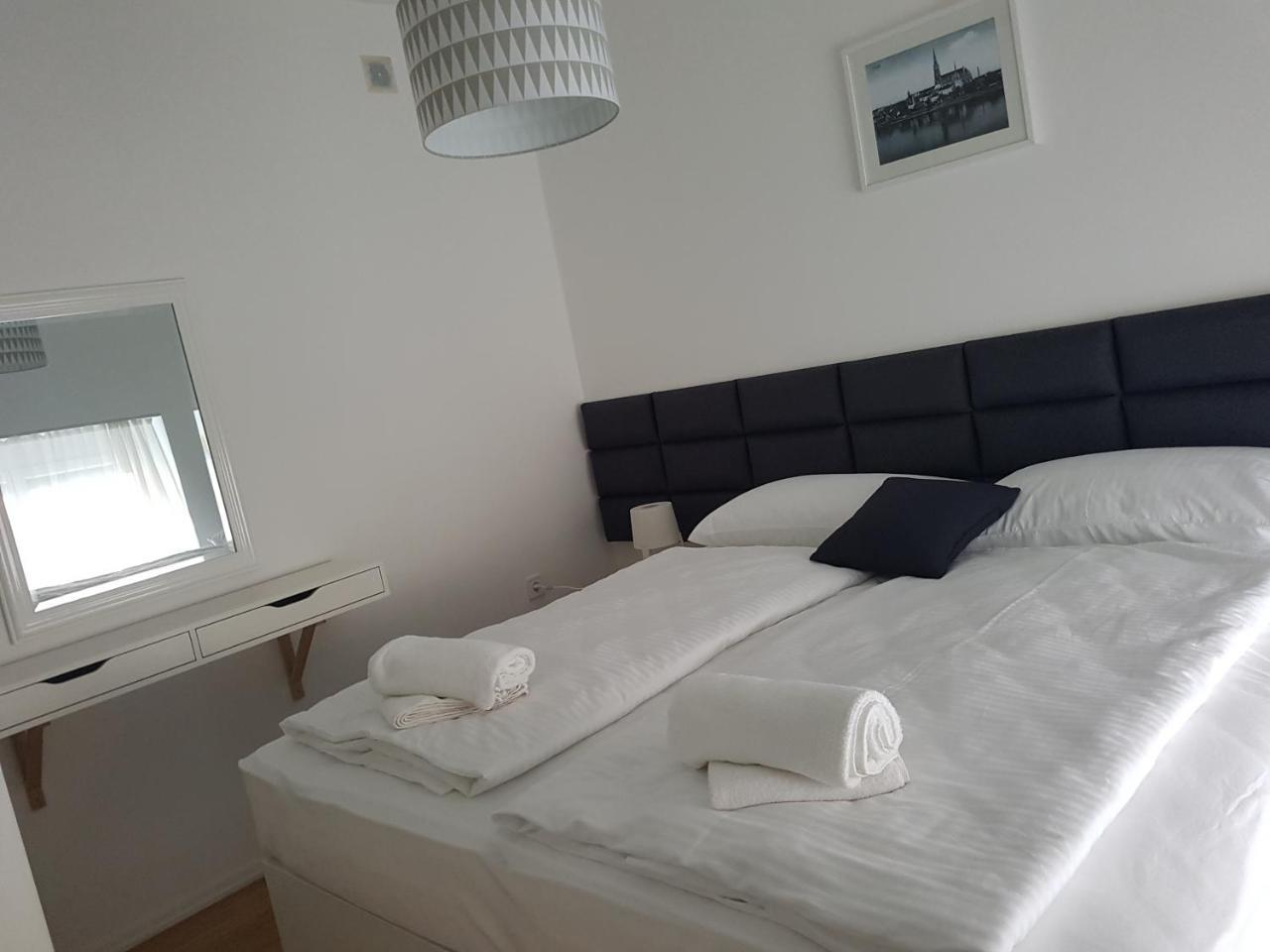 Home Apartmani I Sobe Osijek Extérieur photo