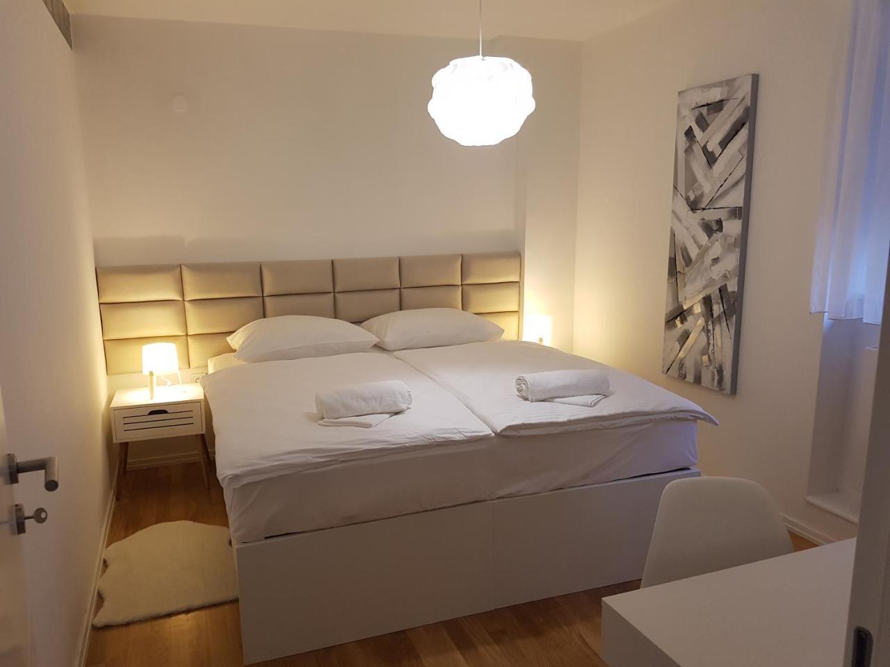 Home Apartmani I Sobe Osijek Extérieur photo
